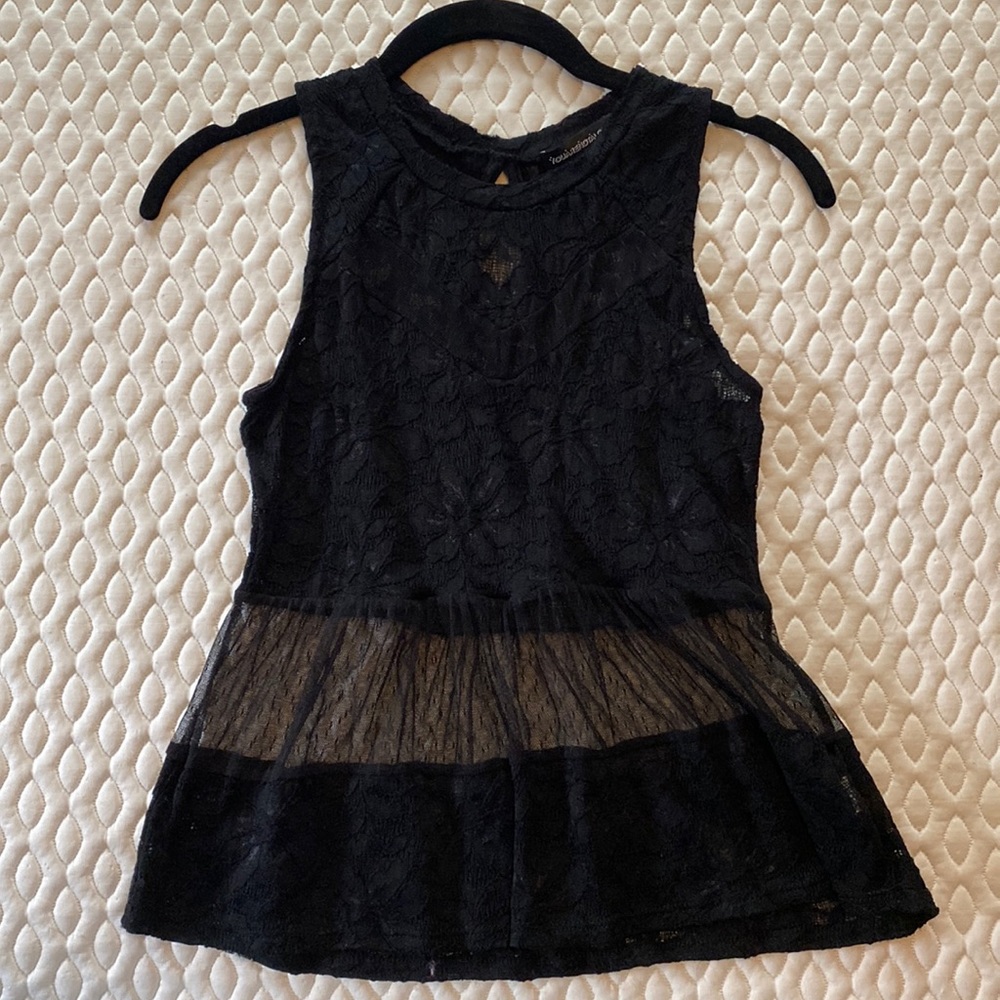 Y2K Super cute lace, sheer, very stretchy blouse.